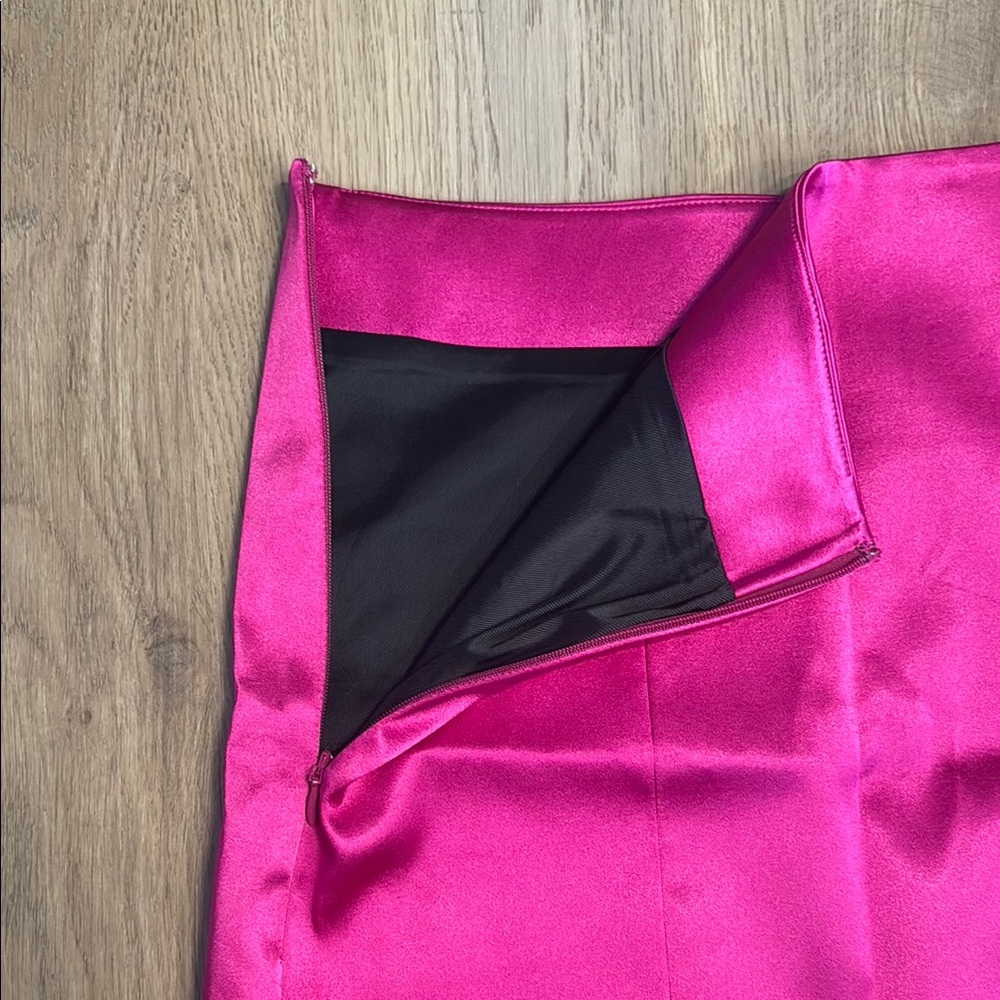 Mini Skirt - Pink - size 0 - Like New - Picture 6 of 6